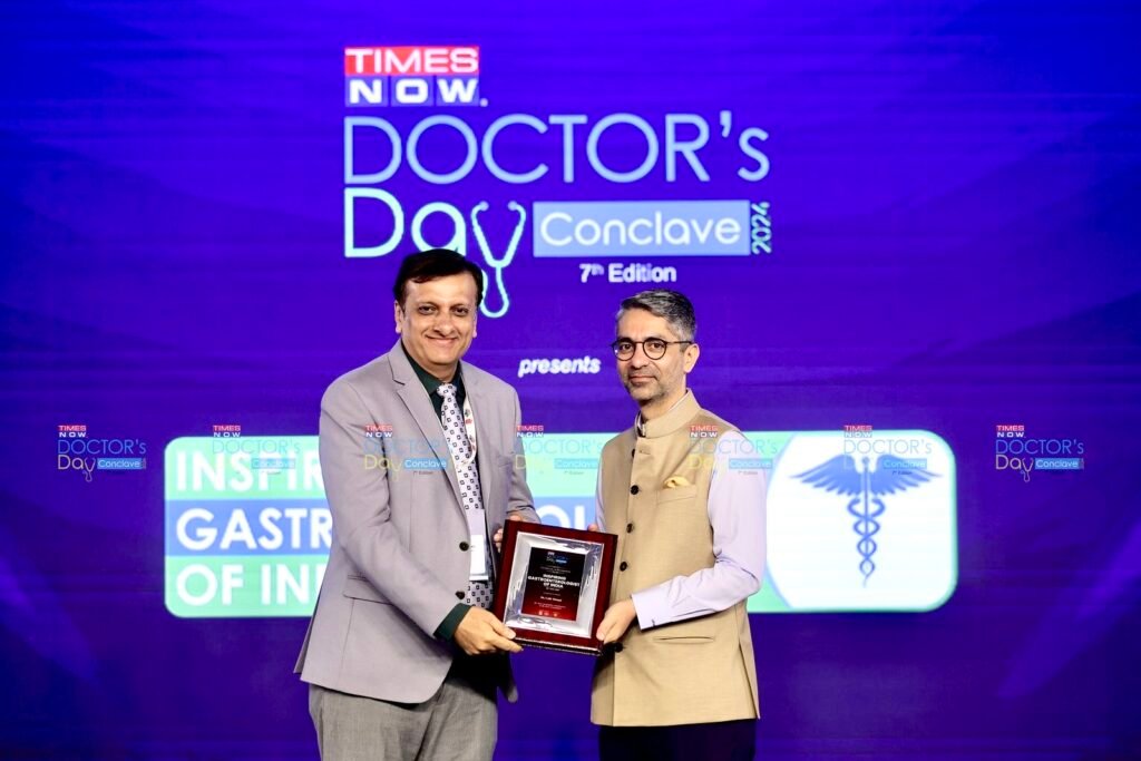 Felicitated by Abhinav Bindra - Inspiring Gastroenterologist of India Mr Abhinav Bindra